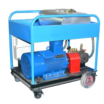 Mašina za čišćenje pod pritiskom vodenim mlazom